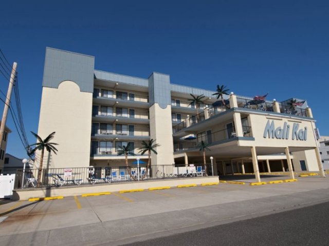 BEACH LOVERS DELIGHT ~ BEACH BLOCK CONDO