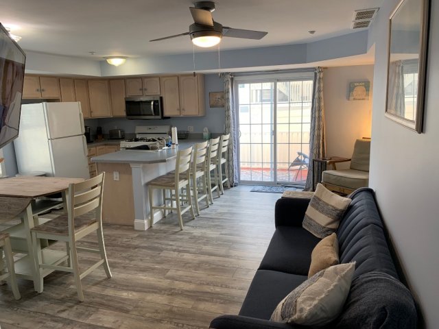 316 E 17th Ave. N. Wildwood - 3BR'S 3 FULL BA'S - TWO STORY CONDO