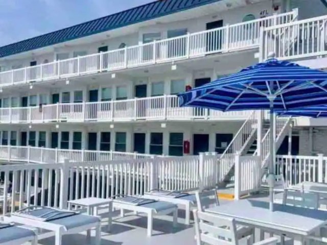 Newly Renovated 2 Bedroom  2 Bathroom Condo