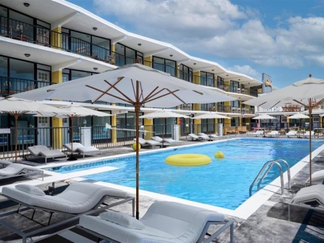 Relax in Style: Fully Renovated 1BR, 2 Blocks to Beach & Boardwalk