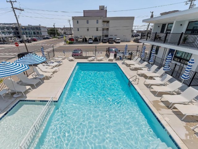 SEAPORT INN CONDOMINIUMS, 2 BEDROOMS, 2 BATHS, SLEEPS 6