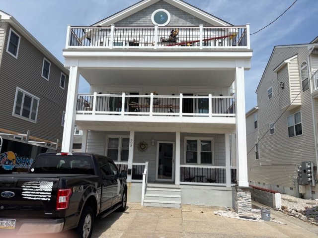 Beautiful beach block condo!