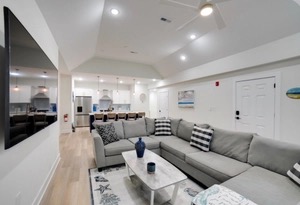 ROOFTOP SUNSET: Coastal Condo